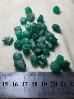 199.65 ct Swat Emerald Rough: Natural Gems With Strong Potential - Image 9