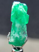 12.47ct Emerald Crystal from Swat: A True Gem of Natural Beauty - Image 3