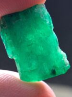 12.47ct Emerald Crystal from Swat: A True Gem of Natural Beauty - Image 8
