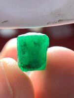 Unveiling the Magnificence of a 9.40ct Emerald Crystal: A Rare Gem of Stunning Beauty - Image 3