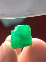 Rare 14.20 ct Swat Emerald Crystal: A Collector’s Gemstone Treasure - Image 4