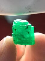 Rare 14.20 ct Swat Emerald Crystal: A Collector’s Gemstone Treasure - Image 10