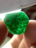 14.95 ct Swat Emerald Crystal – A Majestic Gem from Pakistan - Image 13