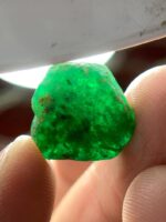 14.95 ct Swat Emerald Crystal – A Majestic Gem from Pakistan - Image 7