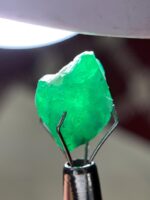 6.95ct Swat Emerald Crystal – Compact and Vibrant Natural Gem - Image 10