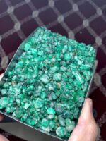 1109ct Swat Emerald Rough Lot – A Closer Look at Nature’s Untouched Treasure - Image 13