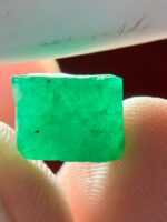 Elegant Simplicity: The 4.65ct Emerald Crystal – A Gem of Pure Beauty - Image 7