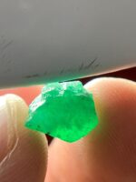 Elegant Simplicity: The 4.65ct Emerald Crystal – A Gem of Pure Beauty - Image 9