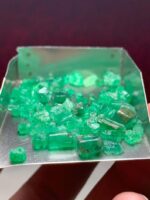 Green Origins: 48.30 Carat Emerald Rough Lot from Swat, Pakistan - Image 4