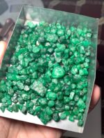 The 484 ct Swat Emerald Rough: A Collector’s Treasure - Image 2