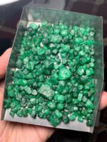 The 484 ct Swat Emerald Rough: A Collector’s Treasure - Image 13