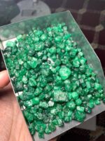 The 484 ct Swat Emerald Rough: A Collector’s Treasure - Image 10
