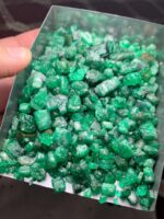712.70 ct Emerald Rough Lot from Swat: Nature’s Uncut Treasure - Image 15