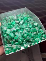 712.70 ct Emerald Rough Lot from Swat: Nature’s Uncut Treasure - Image 4
