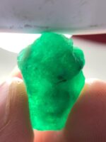 Marveling at the 19.05ct Emerald Crystal: A Bold and Brilliant Gemstone - Image 4