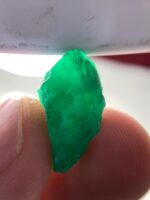 Marveling at the 19.05ct Emerald Crystal: A Bold and Brilliant Gemstone - Image 5