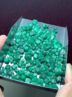 325.45ct Emerald Rough Lot from Swat: A Collector’s Cache of Untouched Green - Image 2