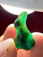 8.55 Carat Natural Emerald Crystal from Swat, Pakistan – Untreated Green Beryl Beauty - Image 5