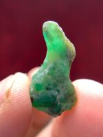 8.55 Carat Natural Emerald Crystal from Swat, Pakistan – Untreated Green Beryl Beauty - Image 10