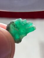 4.90 Carat Emerald Crystal from Swat, Pakistan – Natural Untreated Green Beryl - Image 2