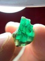 4.90 Carat Emerald Crystal from Swat, Pakistan – Natural Untreated Green Beryl - Image 3