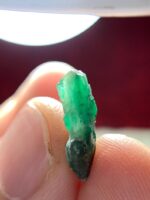 4.90 Carat Emerald Crystal from Swat, Pakistan – Natural Untreated Green Beryl - Image 5