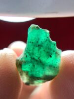 4.90 Carat Emerald Crystal from Swat, Pakistan – Natural Untreated Green Beryl - Image 7