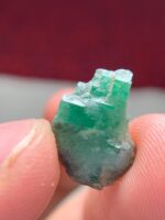 4.90 Carat Emerald Crystal from Swat, Pakistan – Natural Untreated Green Beryl - Image 8