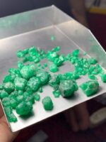 109.05ct Swat Emerald Rough Lot: Natural Pakistan Crystals - Image 4