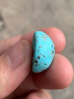 The Allure of Afghan Turquoise: A 22.60 Ct Cabochon Gem - Image 9