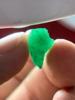 Elegant Swat Emerald: 4.97ct Crystal (16.45 x 10.15 x 5.14 mm) - Image 4