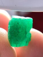 7.05ct Swat Emerald Crystal: Vibrant Green Beauty from Pakistan - Image 6