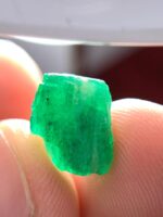7.05ct Swat Emerald Crystal: Vibrant Green Beauty from Pakistan - Image 8
