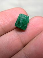 7.05ct Swat Emerald Crystal: Vibrant Green Beauty from Pakistan - Image 9