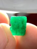 7.05ct Swat Emerald Crystal: Vibrant Green Beauty from Pakistan - Image 10
