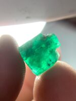 5.60 ct Swat Emerald Crystal – A Natural Gem from Pakistan’s Emerald Valley - Image 8