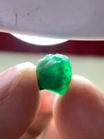 A Hidden Treasure: 4.67ct Swat Emerald Crystal (10.53 x 8.57 x 6.61 mm) - Image 2