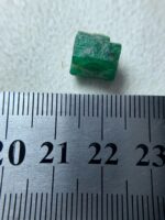 Raw Radiance: 8.36ct Emerald Crystal from Swat - Image 10