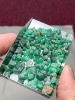 Exploring a 61.41ct Emerald Rough from Swat: Dimensions, Value & Potential - Image 2
