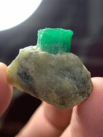33.15 ct Swat Emerald Specimen – A Majestic Gem from Pakistan - Image 6