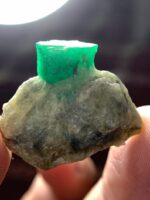 33.15 ct Swat Emerald Specimen – A Majestic Gem from Pakistan - Image 9