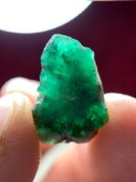 7.30 Carat Emerald Crystal from Swat, Pakistan – Natural Untreated Green Beryl - Image 9