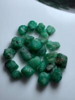 92.10ct Swat Emerald Rough Lot – High-Quality Crystals - Image 2