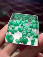 44.40 ct Emerald Rough Lot Swat – Raw Crystals with Natural Elegance - Image 2
