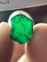 A 3.80ct Swat Emerald Crystal: Natural Beauty from Pakistan - Image 4