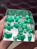 44.40 ct Emerald Rough Lot Swat – Raw Crystals with Natural Elegance - Image 4