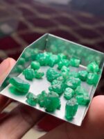 44.40 ct Emerald Rough Lot Swat – Raw Crystals with Natural Elegance - Image 7