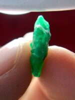 6.11ct Swat Emerald Crystal: Elegance in an Elongated Form - Image 9