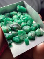 106.45 Carat Emerald Rough Lot – Natural Flat-Cut Stones (13x12x4mm) - Image 4