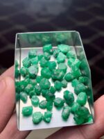 52.70 ct Swat Emerald Rough Lot – Natural with Balanced Proportions - Image 4